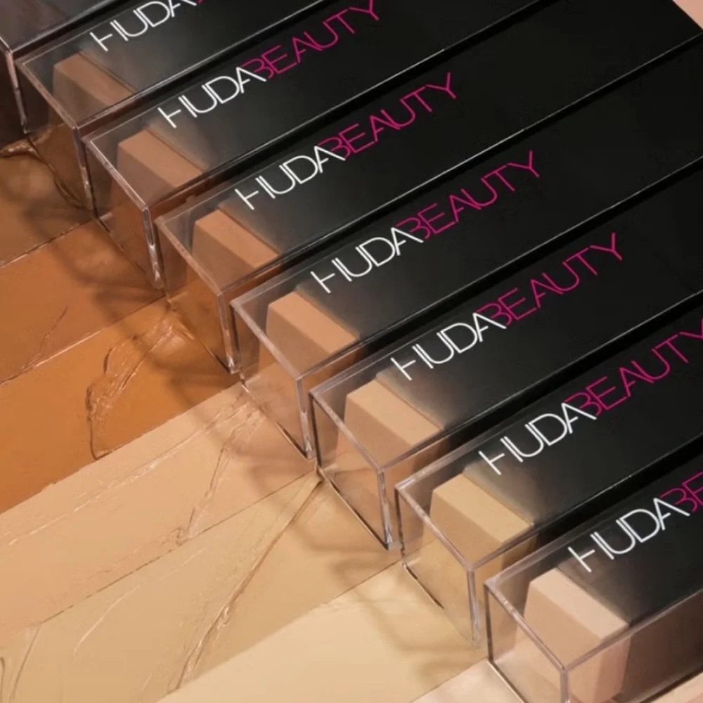 ⚡️🐣HUDA BEAUTY Milkshake 100B FauxFilter Foundation Stick